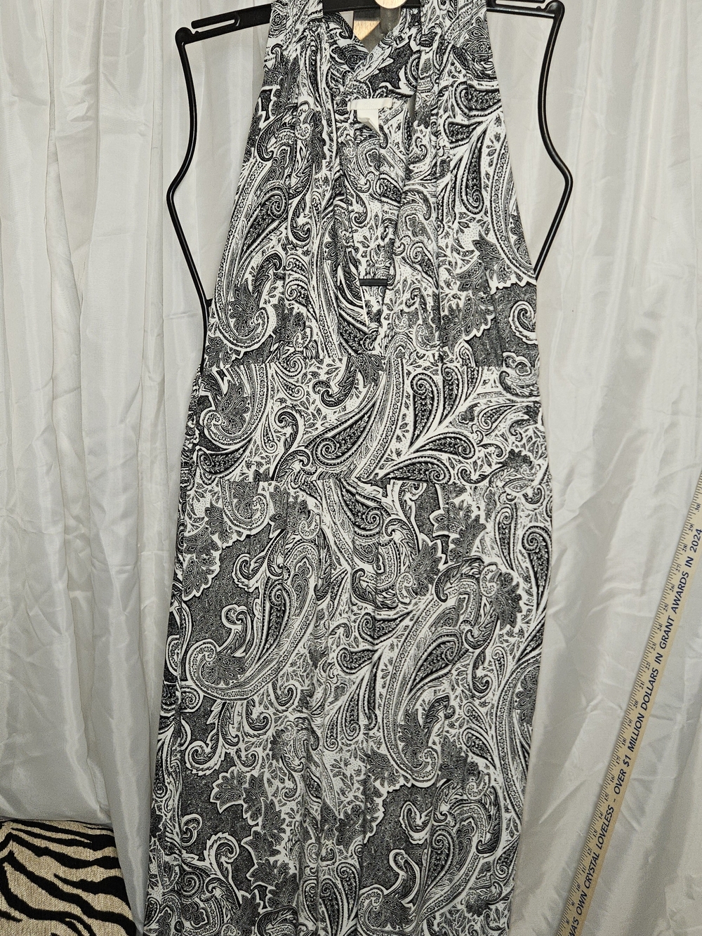 Black & White Paisley Sleeveless Maxi Dress- L
